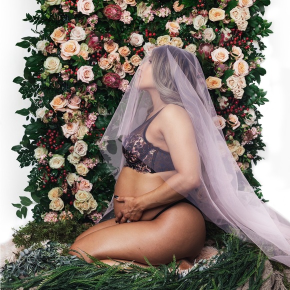 Hi! I’m Jordan Ramirez 💅🏽 - Picture 3 of 9